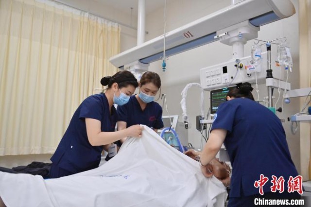 护士行业前景展望，职业需求、未来趋势与护士职业行情分析