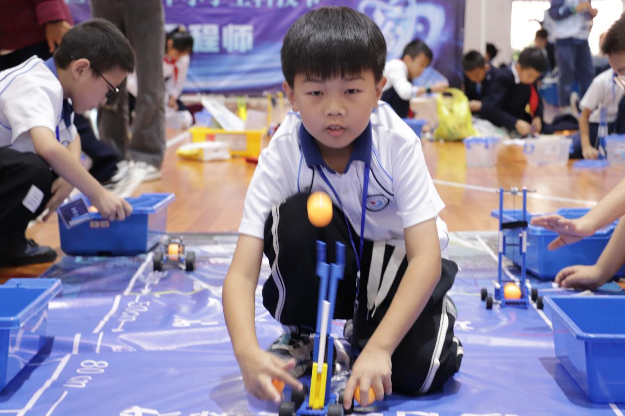 小学生科技比赛，点亮创新之光，展现未来科技之星风采