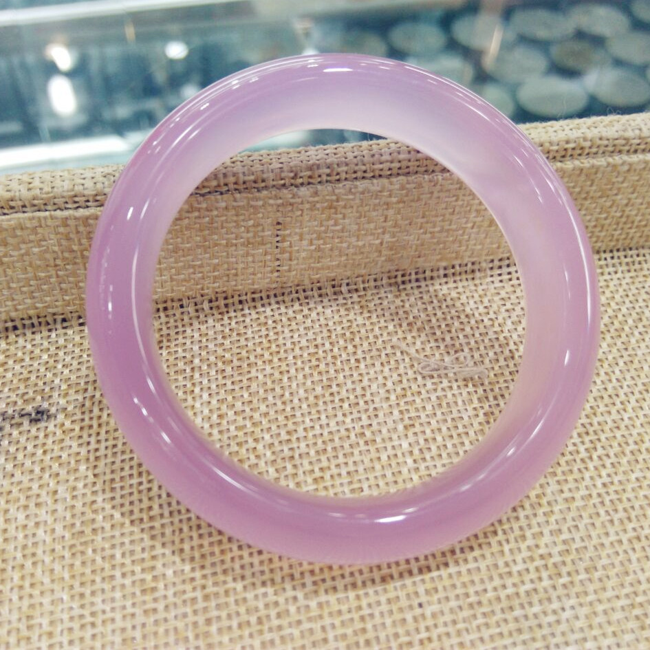 粉玉髓手镯价格行情解析