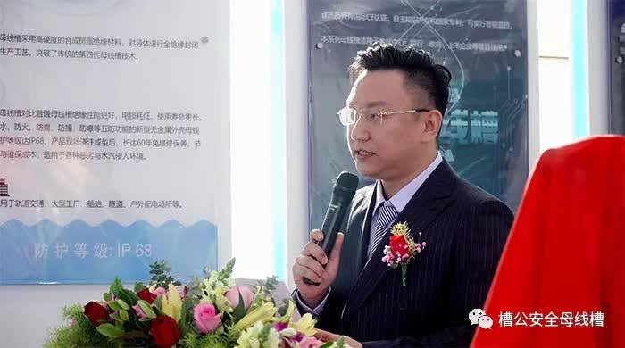 中央电视台孙洪杰，新闻界的璀璨明星