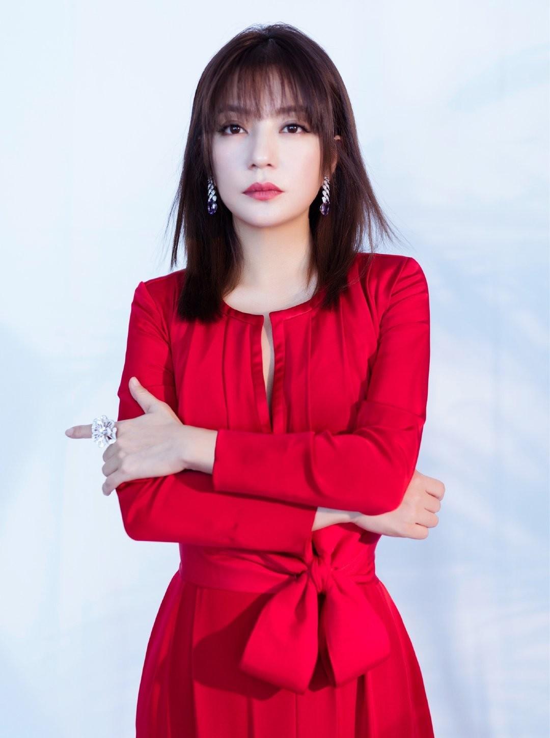 青衣演员，传统戏曲中的璀璨之星