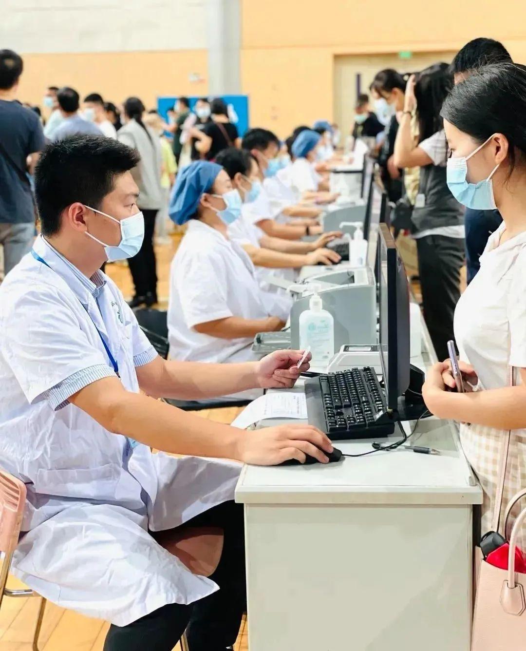 最新疫情报告与小巷深处的独特风情与隐藏的特色小店探索